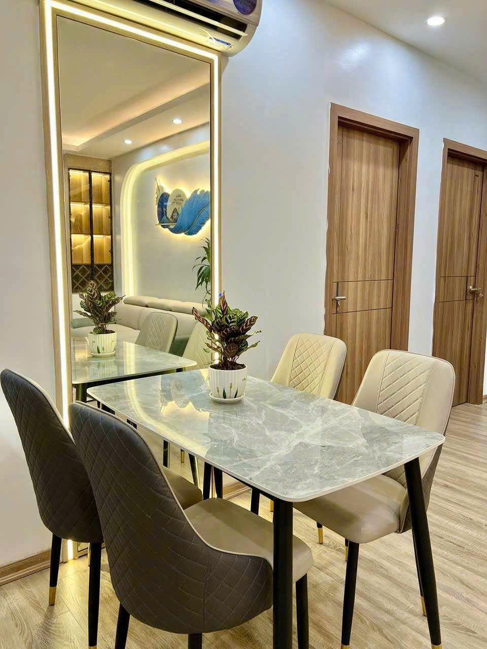 Bán căn hộ tòa Nơ 5 Pháp Vân, sổ đỏ, 82.3m2, 3 ngủ, giá chỉ 4 tỷ mấy chục - Ảnh 2