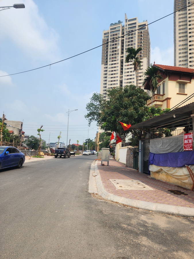 khu vực phân lô Văn Phú , Hà Đông,mặt tiền rộng, nhà thiết kế hiện đại , nội thất cao cấp, có thang - Ảnh 1