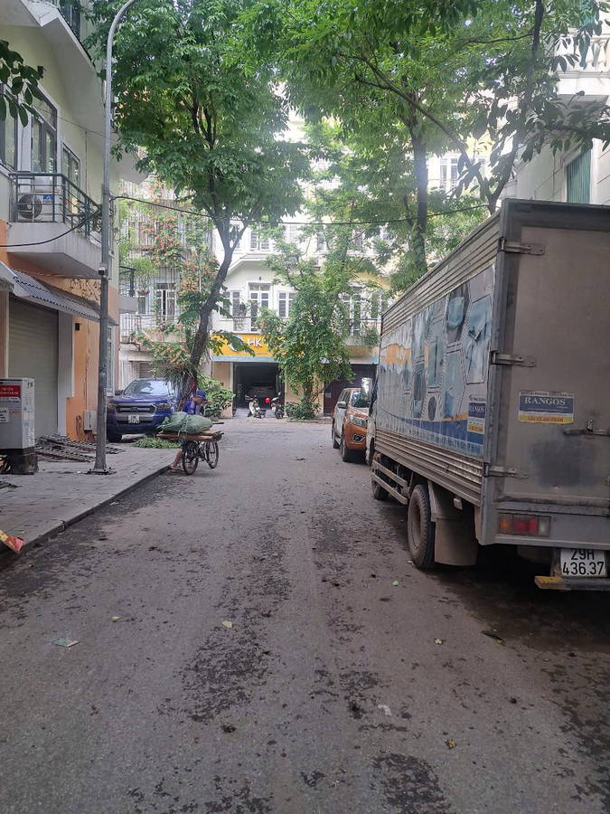khu vực phân lô Văn Phú , Hà Đông,mặt tiền rộng, nhà thiết kế hiện đại , nội thất cao cấp, có thang - Ảnh 2