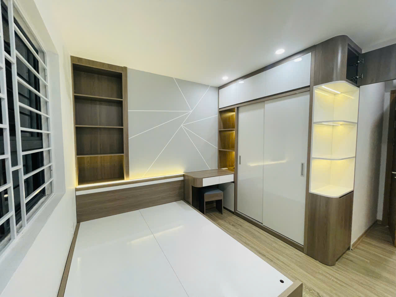 Bán căn hộ sổ đỏ CT12 Kim Văn Kim Lũ, Nguyễn Xiển, Q.Hoàng Mai, 56m2, 2 ngủ, tầng 9, giá chỉ 3 tỷ - Ảnh 2