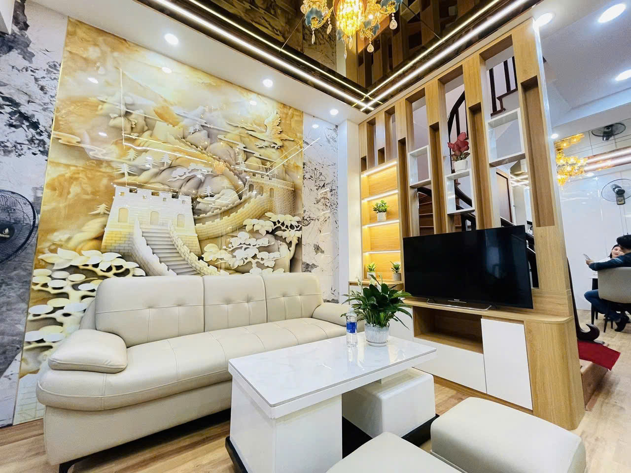 NHÀ NỘI THẤT LUXURY -NHÀ ĐẸP ĐỈNH CAO KHU VỰC CẦU GIẤY -3 MẶT THOÁNG - Ảnh 1