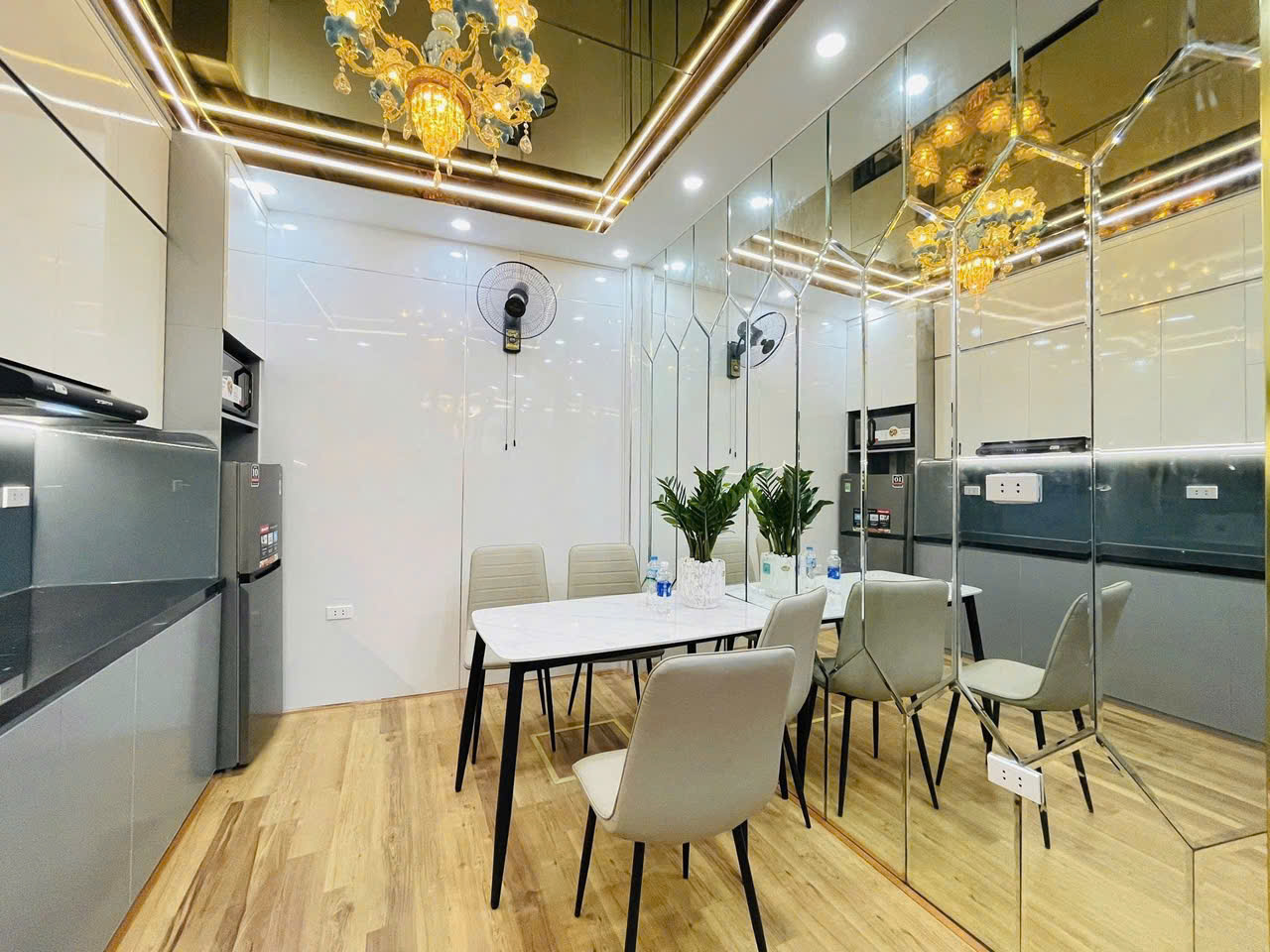 NHÀ NỘI THẤT LUXURY -NHÀ ĐẸP ĐỈNH CAO KHU VỰC CẦU GIẤY -3 MẶT THOÁNG - Ảnh 3