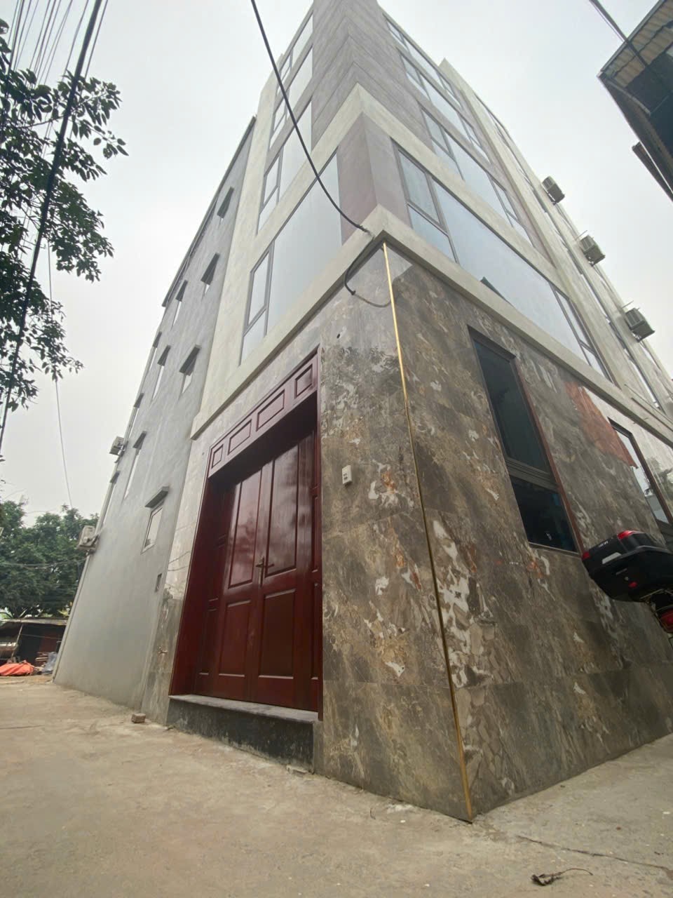 BÁN NHÀ PHÂN LÔ ĐẸP – THANG MÁY – Ô TÔ TRÁNH - ĐẶNG VŨ HỶ – LONG BIÊN – 11.5 TỶ - 0383 150 180 - Ảnh chính