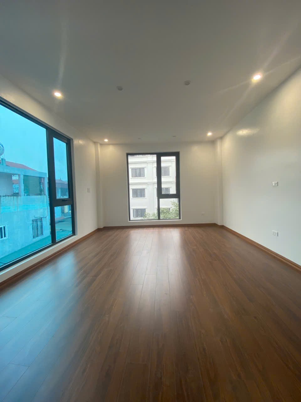 BÁN NHÀ PHÂN LÔ ĐẸP – THANG MÁY – Ô TÔ TRÁNH - ĐẶNG VŨ HỶ – LONG BIÊN – 11.5 TỶ - 0383 150 180 - Ảnh 2