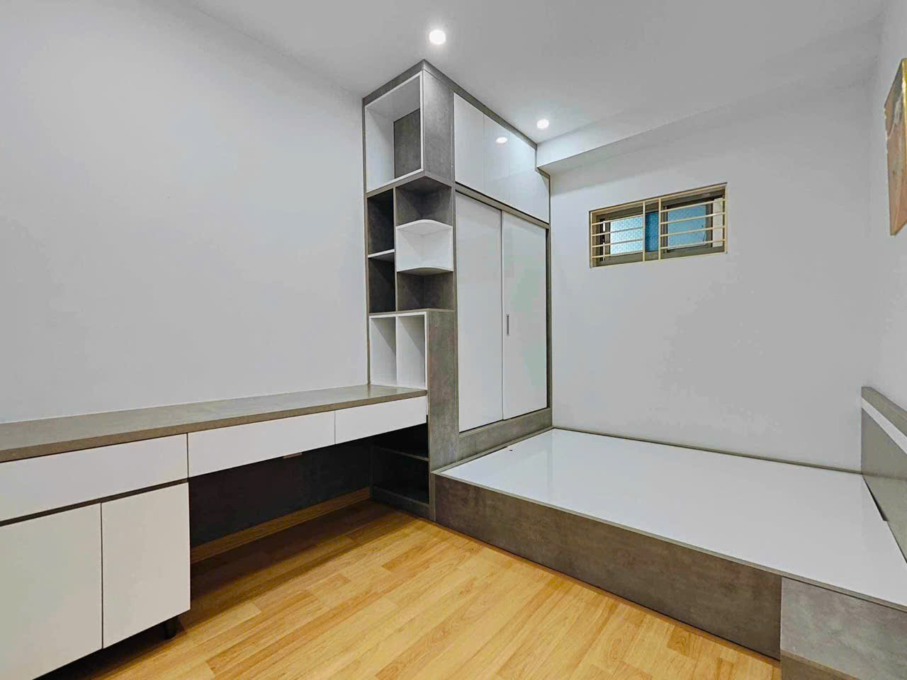 Chính chủ gửi bán căn hộ HH1 Linh Đàm, Hoàng Mai, 67m2, 2 ngủ, giá 2.x tỷ - Ảnh 4