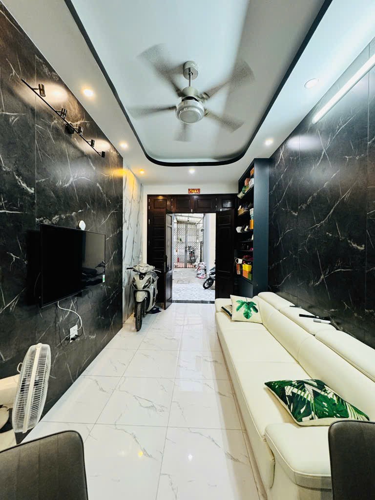 Siêu đẹp Lạc Long Quân, lô góc, gần Hồ Tây - Ảnh 2