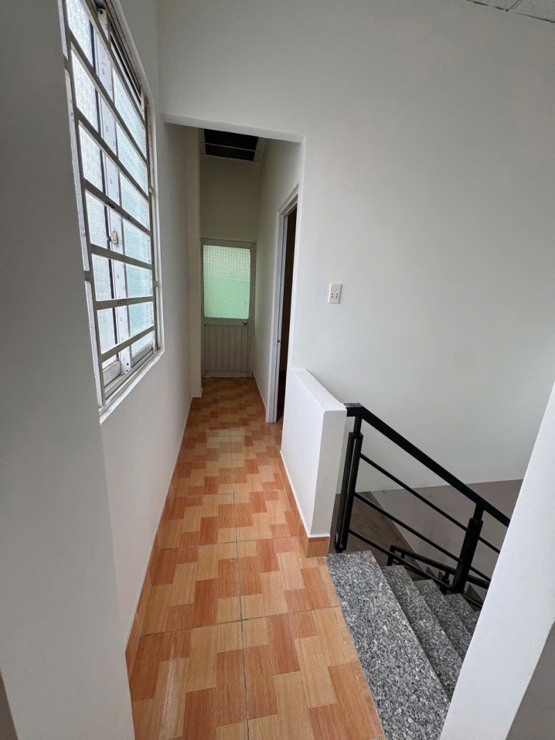 Bán nhà mặt phố Linh Trung, Thủ Đức, 52m², 3.95  tỷ, sổ hồng - Ảnh 3
