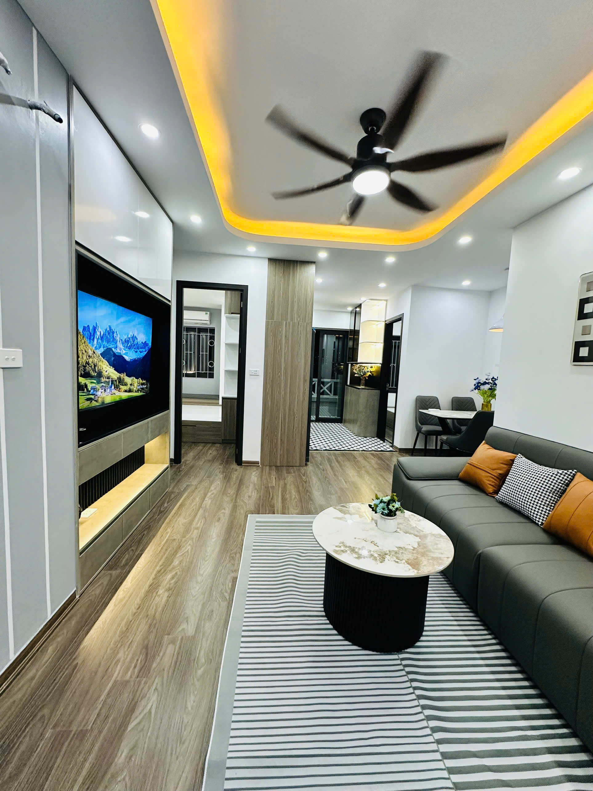 Bán căn hộ sổ đỏ CT3 Bắc Linh Đàm, Hoàng Mai, căn góc 2 mặt view thoáng đẹp, 3 ngủ, giá chỉ 3.x tỷ - Ảnh chính