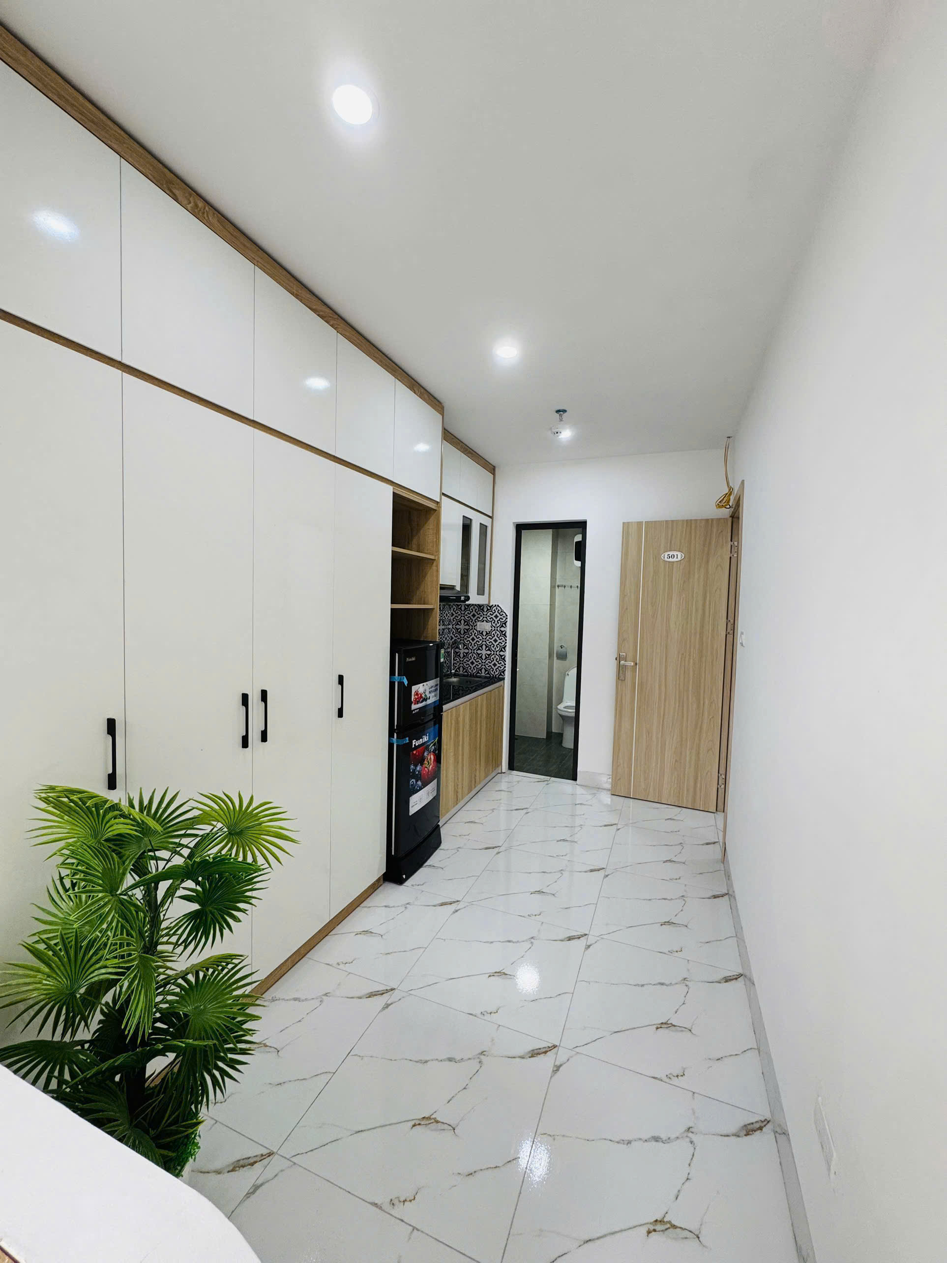 (Cực hiếm) Căn hộ Studio và Gác xép 25m2 mới khai trương tại ngõ 197 phố Hoàng Mai - Nội thất đẹp - Ảnh 1
