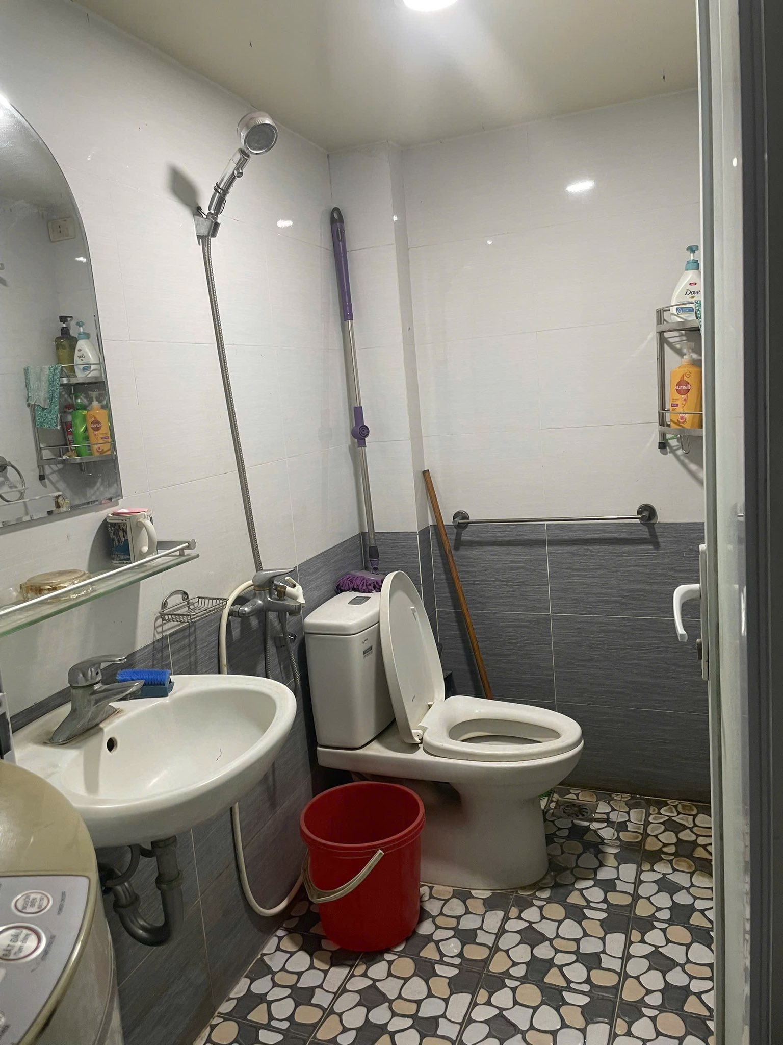Bán gấp nhà ngõ Hồng Hà, giá 8.5 tỷ, 30m2x5T, ở luôn - Ảnh chính