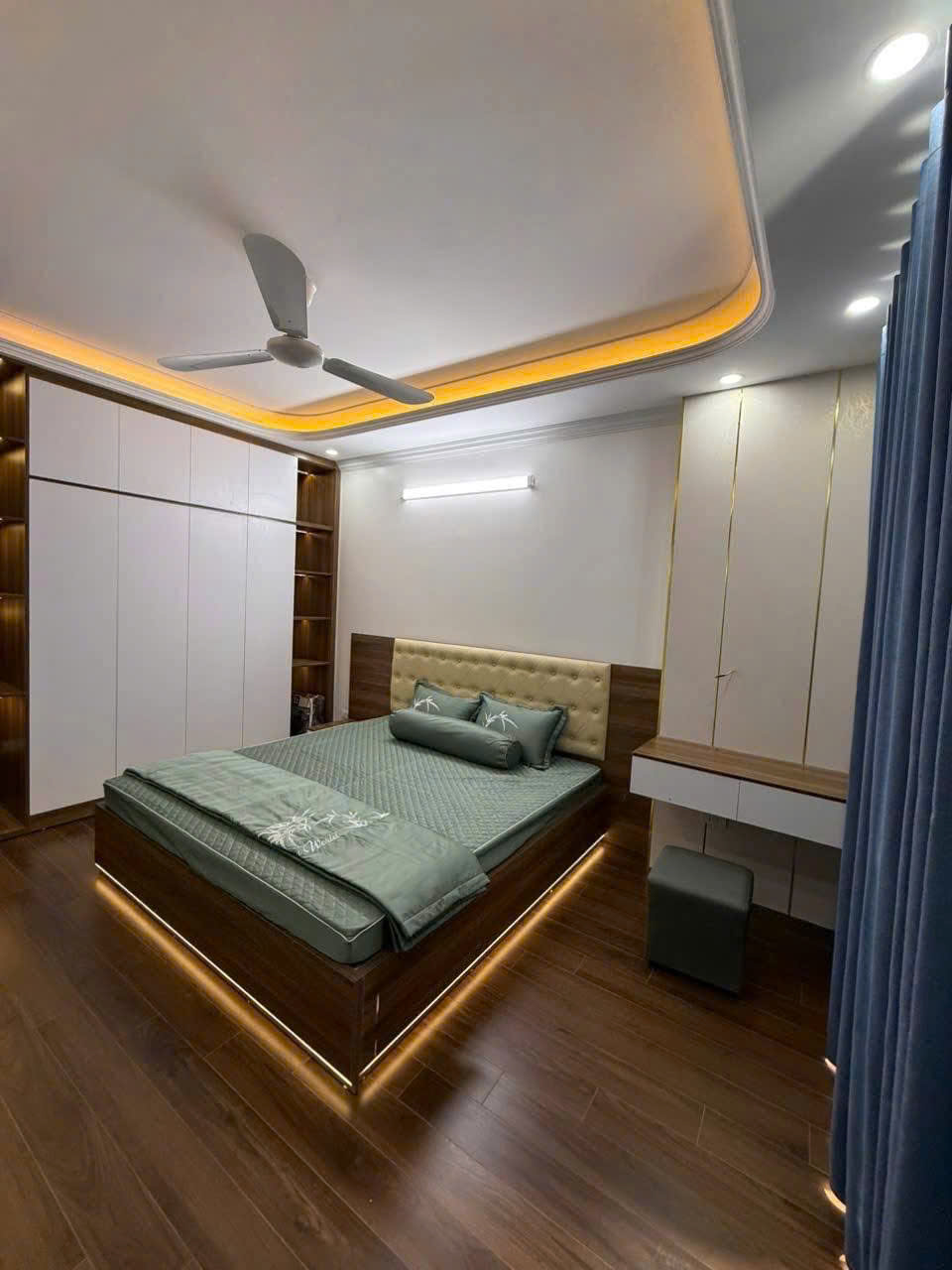 HOÀNG VĂN THÁI - NHÀ MỚI 6 TẦNG THANG MÁY - Ô TÔ DT 48m2 MT 3.7m Giá 17.1 tỷ - Ảnh chính