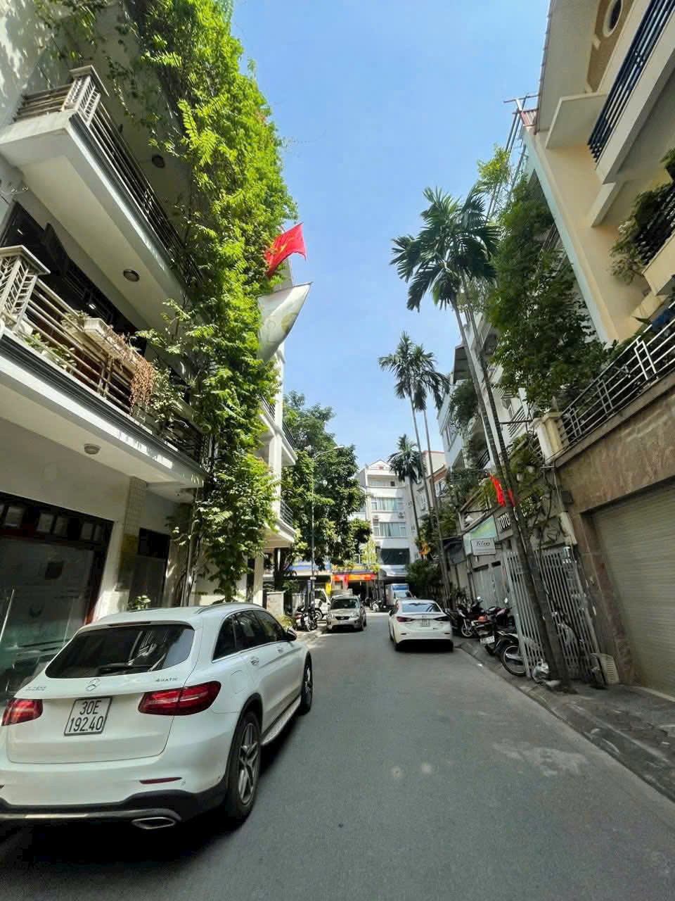 PHÂN LÔ Ô TÔ – KINH DOANH – TRUNG KÍNH, CẦU GIẤY 75M² X 5T, MT 6M GIÁ 36.5 TỶ - Ảnh 3