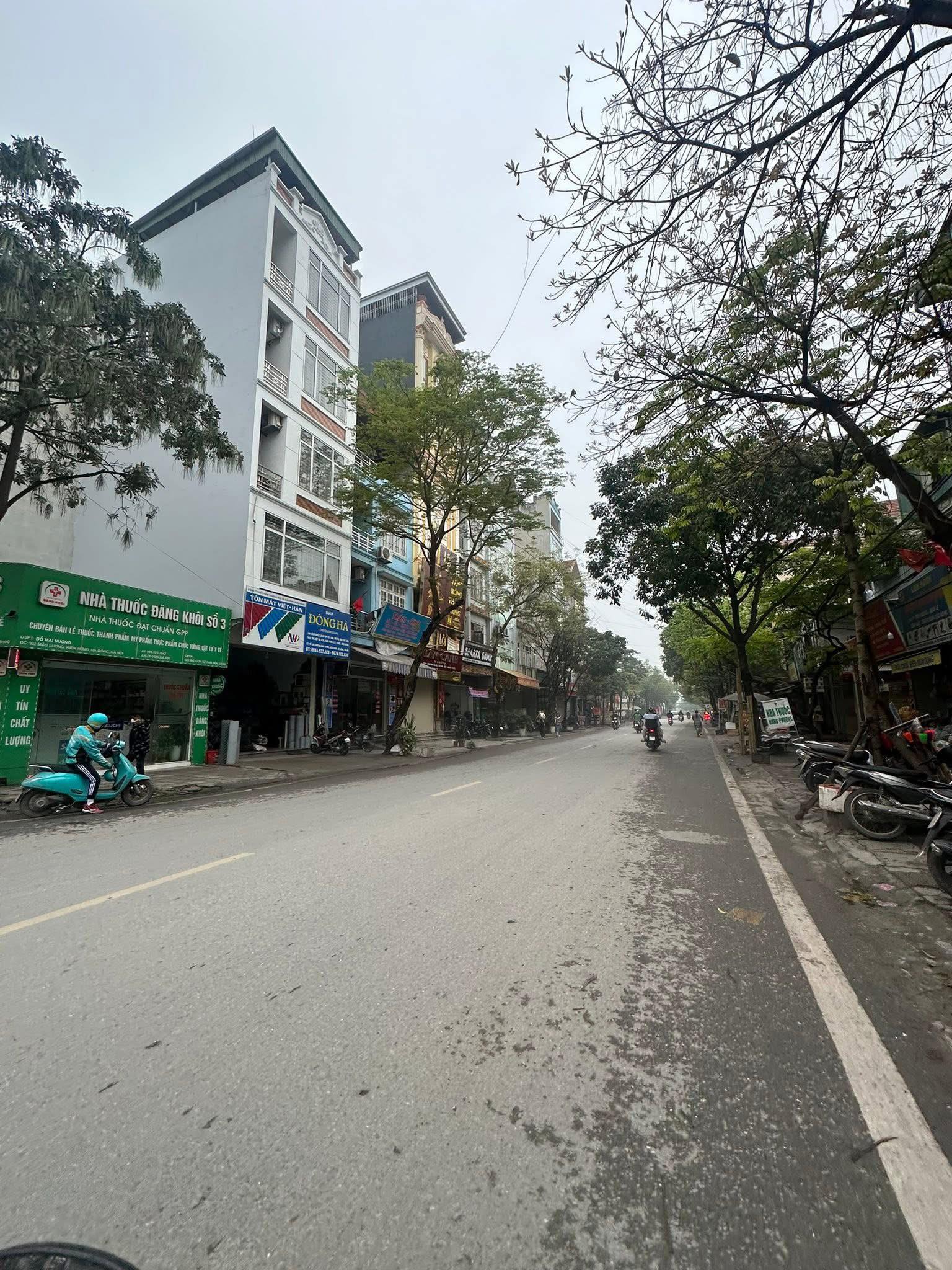 khu vực đang phát triển triển cao, đường rộng, kinh doanh cực tốt, nhà đang cho thuê 30t/ tháng. - Ảnh 1