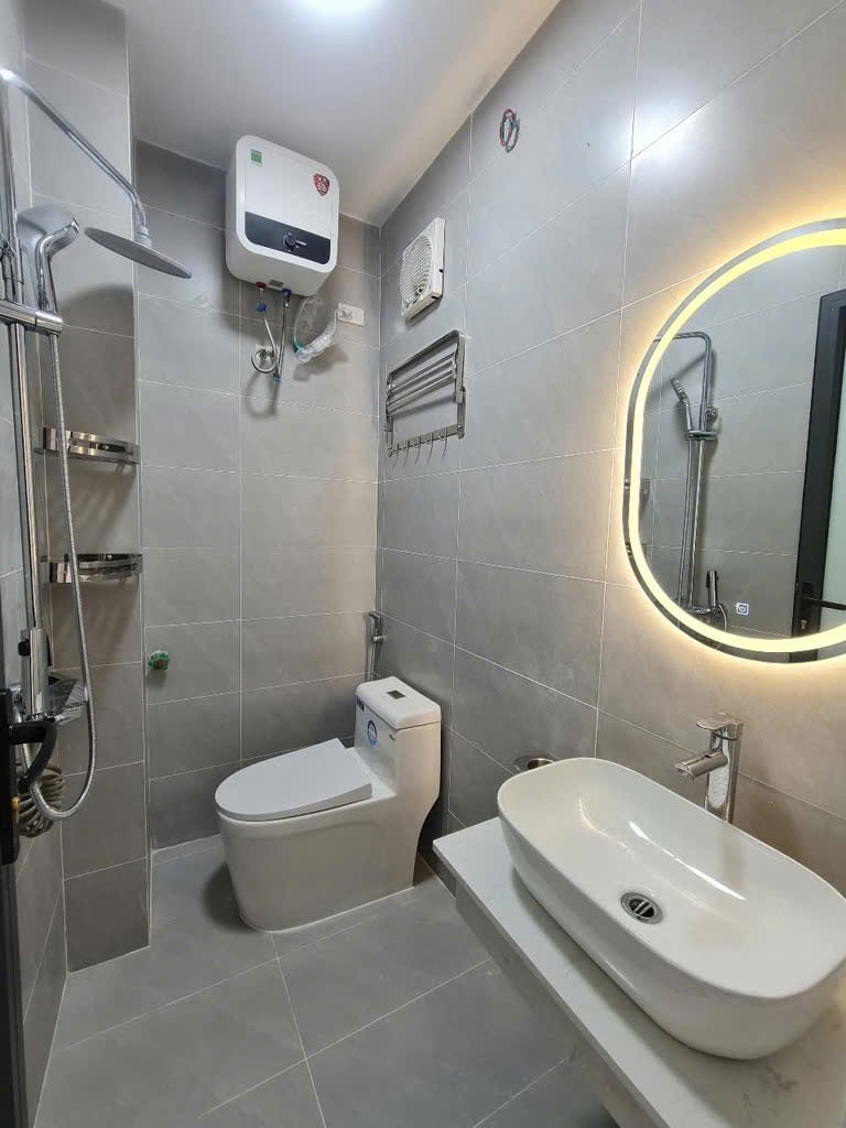 Nhà Đội Cấn đẹp như khách sạn, tặng lại toàn bộ nội thất, chỉ cần xách vali về ở - Ảnh 5