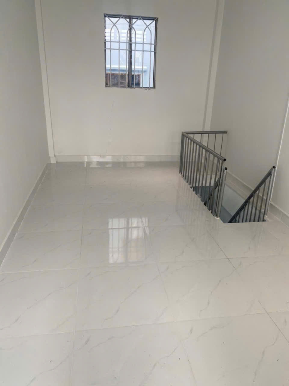 Mặt tiền chợ nhà 3 tầng Nguyễn Chế Nghĩa bán gấp Quận 8 - Ảnh 1