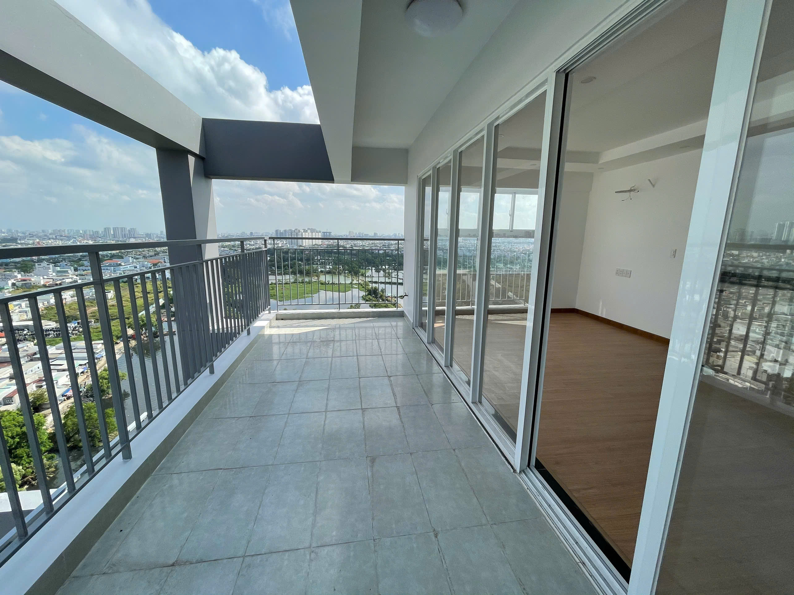 Chính chủ cần bán penthouse sân vườn 130m2 3PN - Ảnh 8