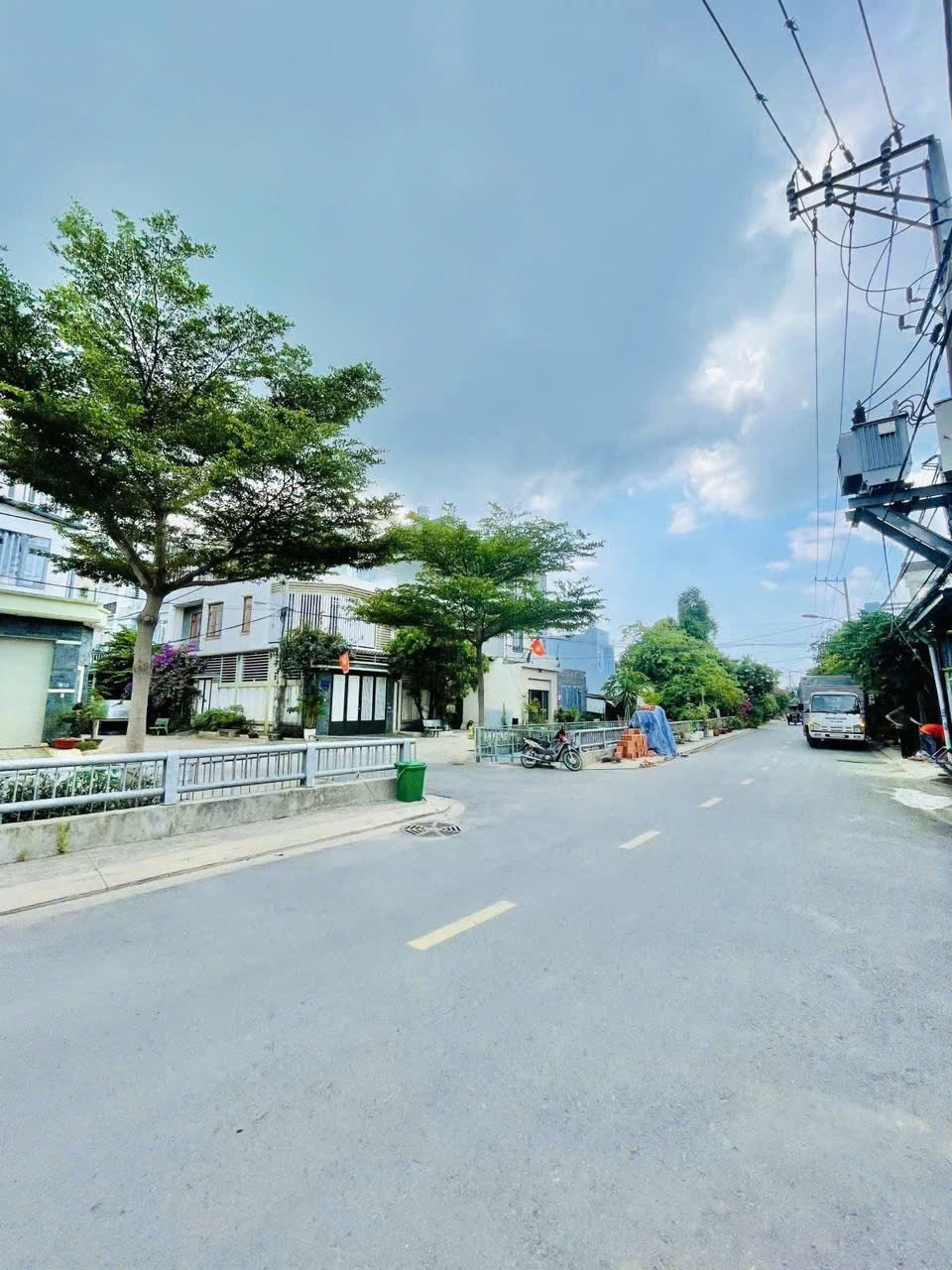 ĐẤT (5.1x22) MẶT TIỀN ĐƯỜNG 20M – QUẬN 12 – GIÁ CHỈ 5.5 TỶ (GẦN ĐÌNH QUỚI AN) - Ảnh 1