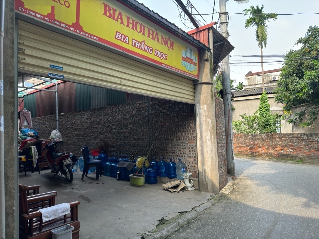 Bán nhà c4 Ngõ 405 Ngọc Thuỵ 62m x 4,1 vuông vắn, oto thông chỉ hơn 5 tỷ còn TL. LH 0936123469 - Ảnh 1