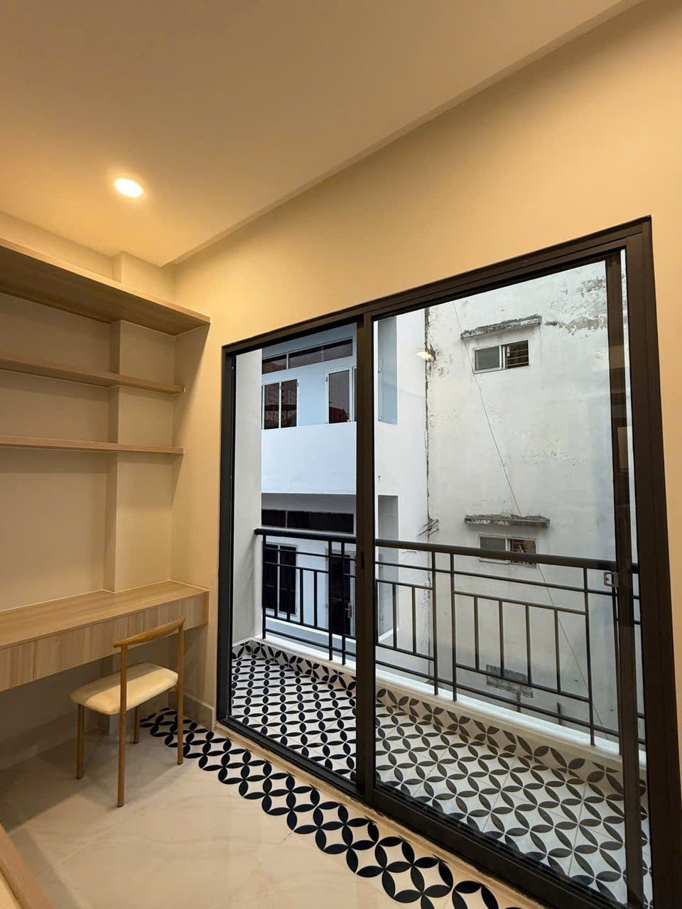 BÁN NHÀ CHÍNH CHỦ - NGAY TRƯỜNG HỌC HUTECH - P25 BÌNH THẠNH - DÒNG TIỀN 30TR/TH - CHÍNH CHỦ ĐỊNH CƯ - Ảnh 2