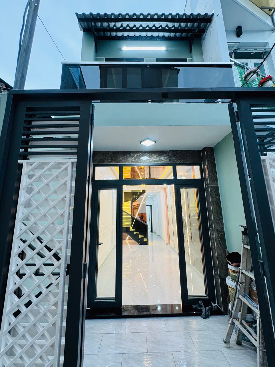 SÁT MẶT TIỀN TRUNG TÂM  Q4 <br>CÓ 4 TỶ - Ảnh chính