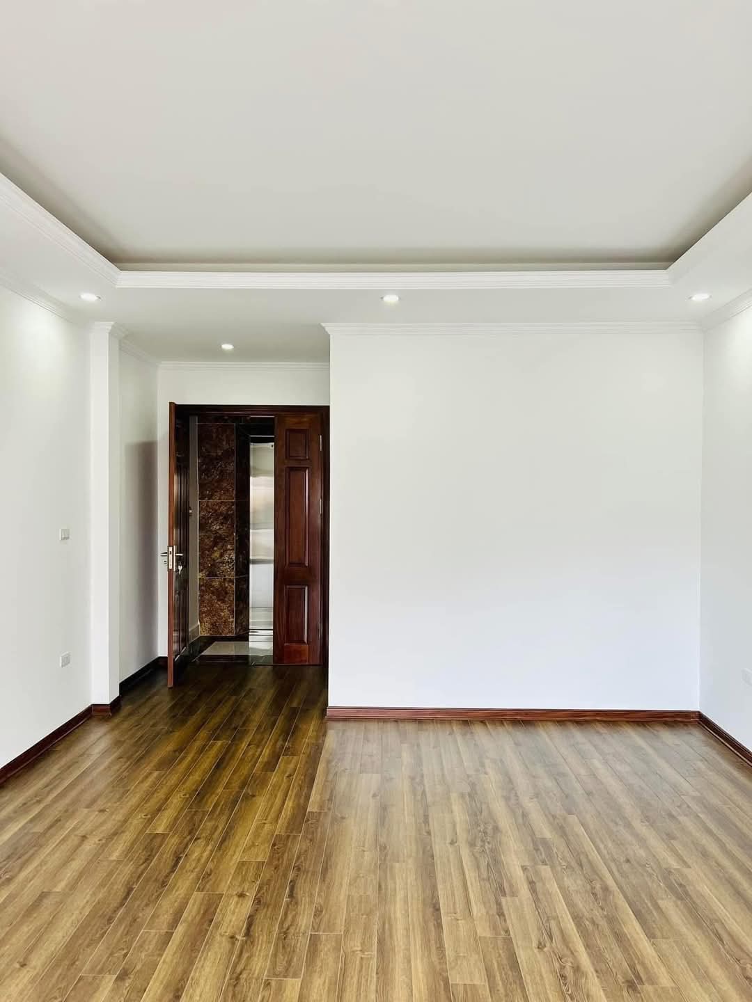 Bán nhà phố Thái hà, nhà mới xây diện tích 32m, 6 tầng thang máy đầy đủ, mặt tiền 7m giá 13,2 tỷ - Ảnh 2