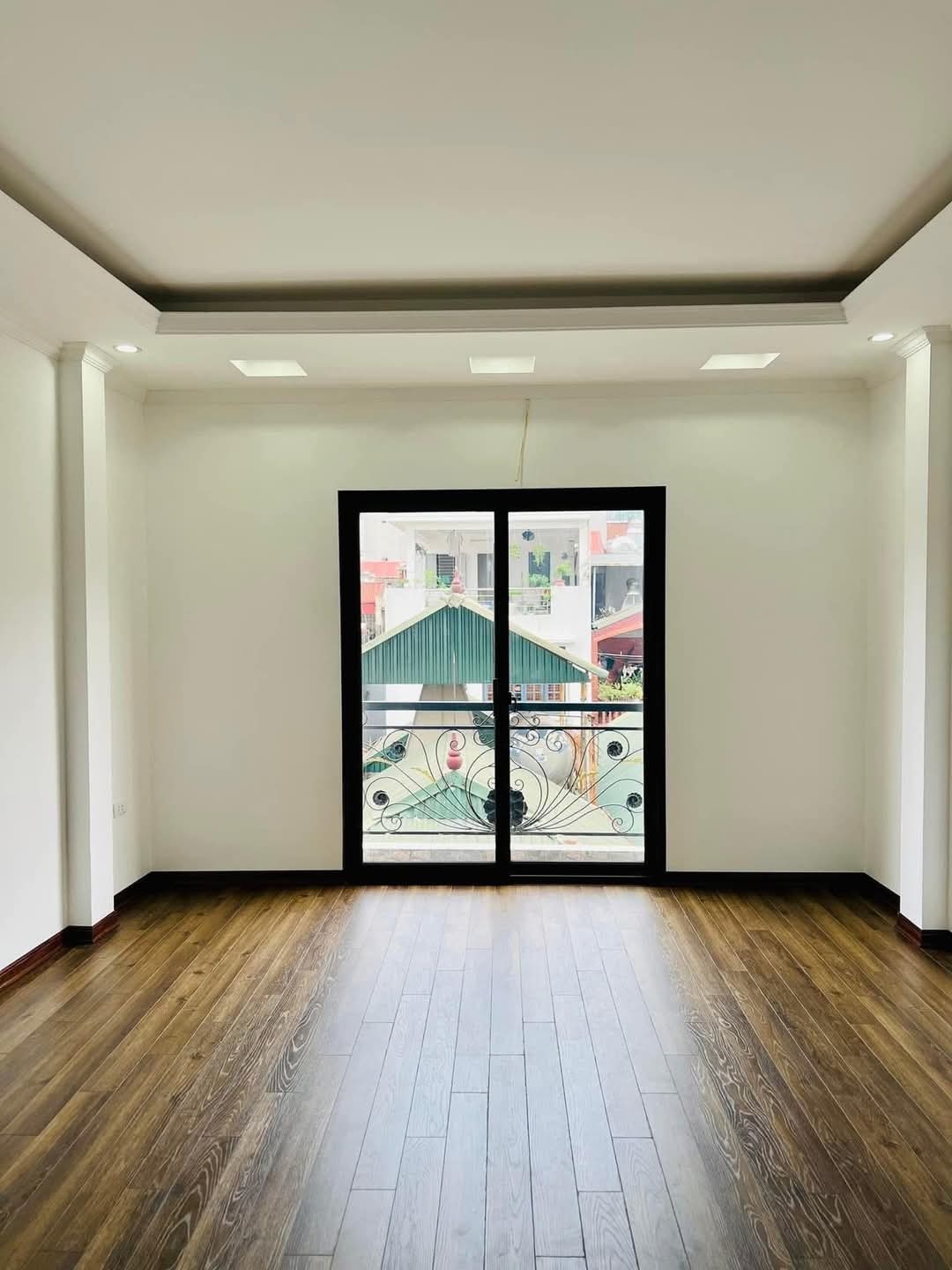 Bán nhà phố Thái hà, nhà mới xây diện tích 32m, 6 tầng thang máy đầy đủ, mặt tiền 7m giá 13,2 tỷ - Ảnh 1