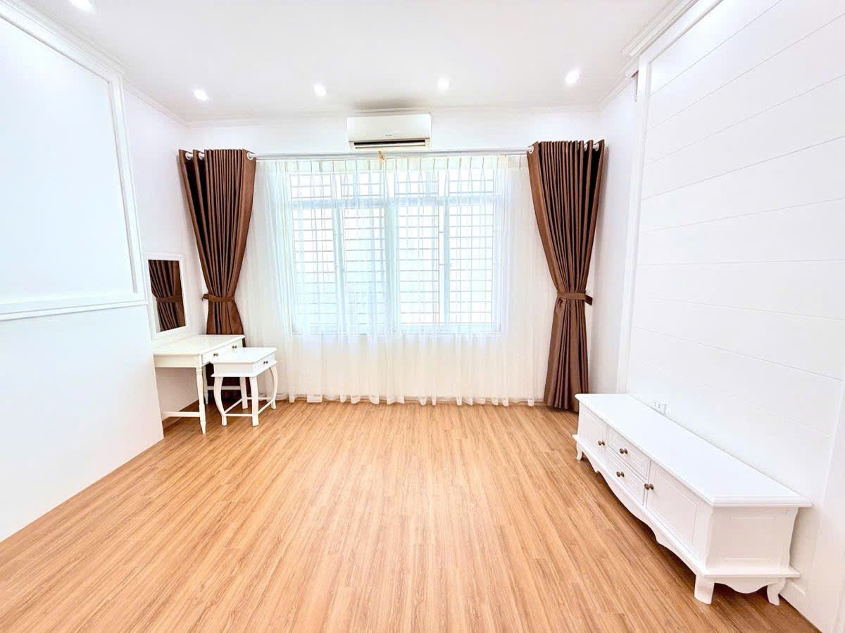 LÔ GÓC - NGÕ VĂN CHƯƠNG TÔN THẤT TÙNG 33m2 5 tầng mặt tiền 6.8m Giá 7.2 tỷ - Ảnh 1