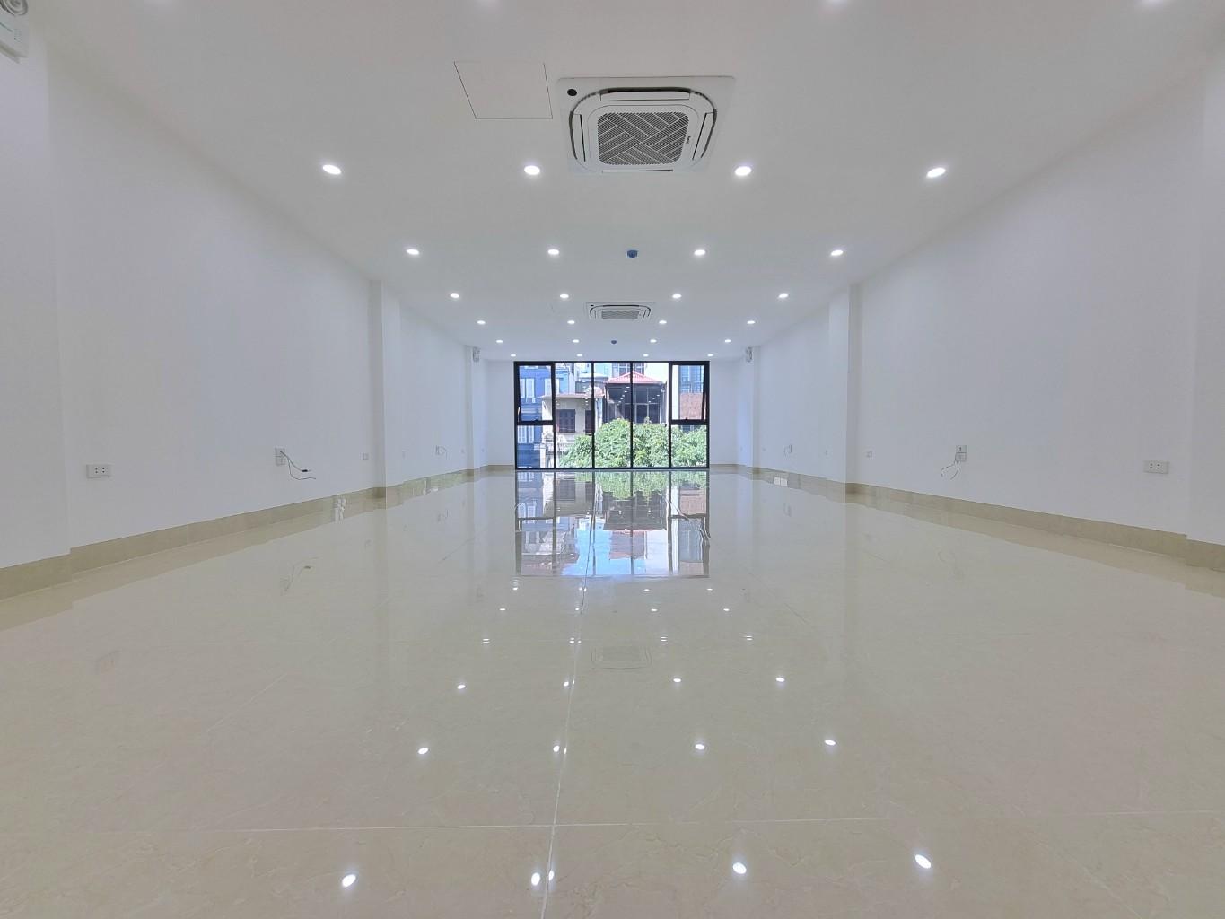 (Tin thật 100%) Bán tòa Văn Phòng 97m2 x 9 tầng tại mặt phố Nguyễn Ngọc Nại - Cho thuê 1,7 tỷ/năm - Ảnh 1