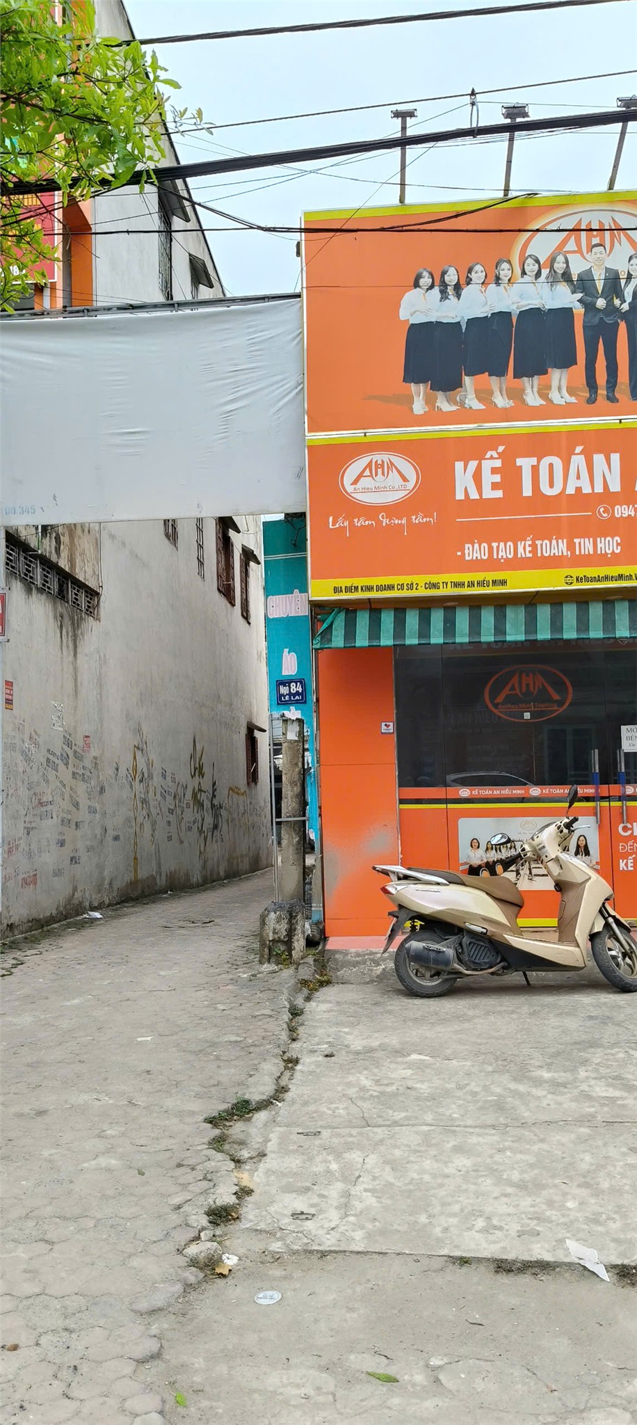 HOT HOT HOT - CHÍNH CHỦ CẦN BÁN  CĂN NHÀ 3 TẦNG Tại ngõ 84, đường Lê Lai, P. Đông Hương, TP Thanh - Ảnh 2