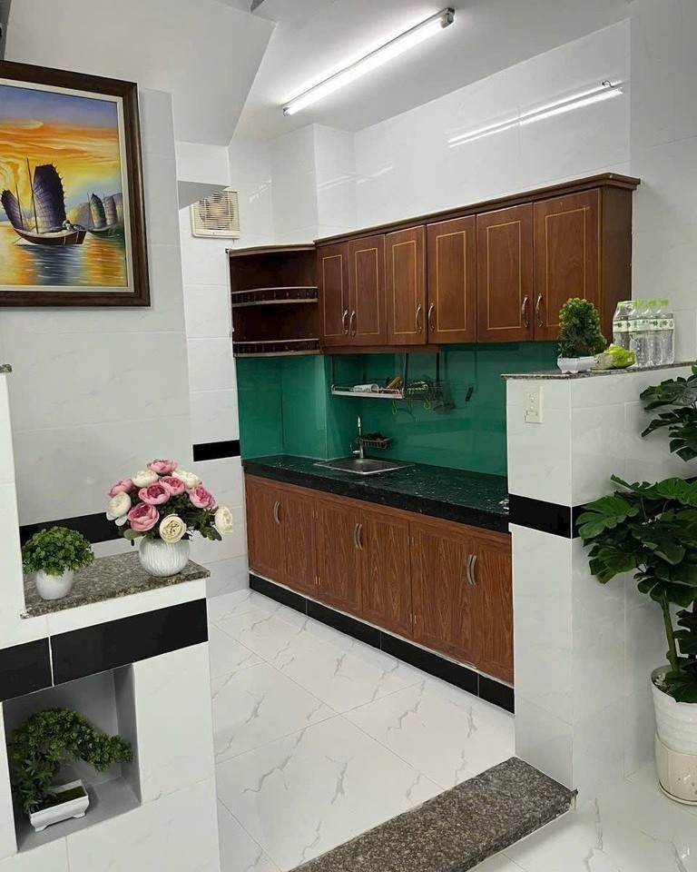Chỉ 4.7tỷ - Sở hữu nhà 4tầng, DTSD gần 80m2 (ngang 4m) (3P ngủ) tại Phú Nhuận. - Ảnh 1
