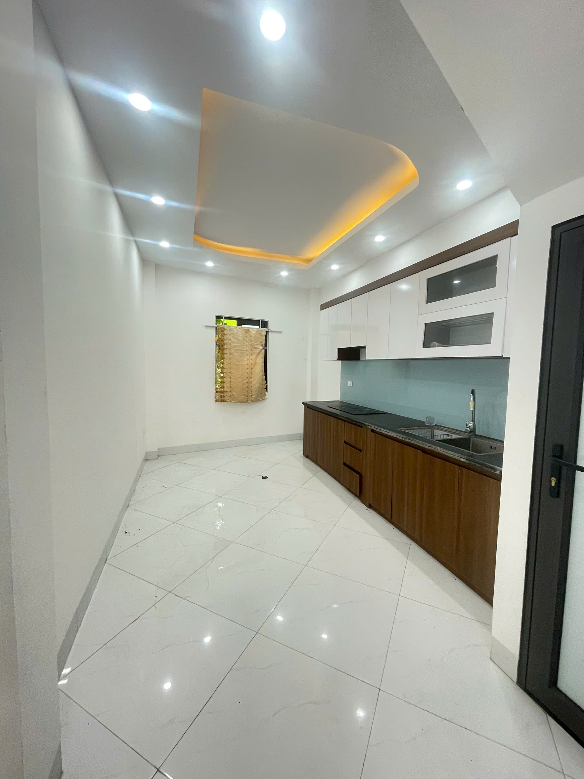 4 tỷ nhà Ngọc hồi, Thanh Trì, 40m2 xây 3 tầng , full công năng - ngõ nông ,gần ô tô. - Ảnh 2