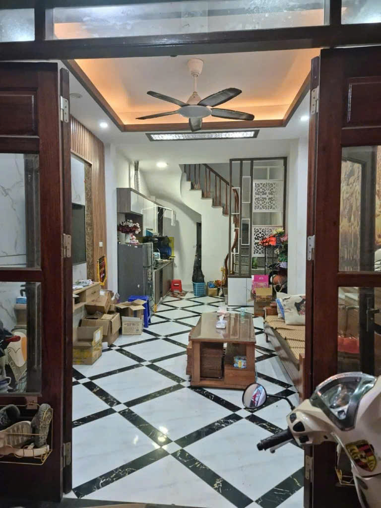 SIÊU PHẨM TÂY HỒ - TẶNG FULL NT - 15M RA MẶT PHỐ - HÀNG XÓM CIPUTRA - DT30M2X5T - GIÁ 6.6 TỶ - Ảnh 2