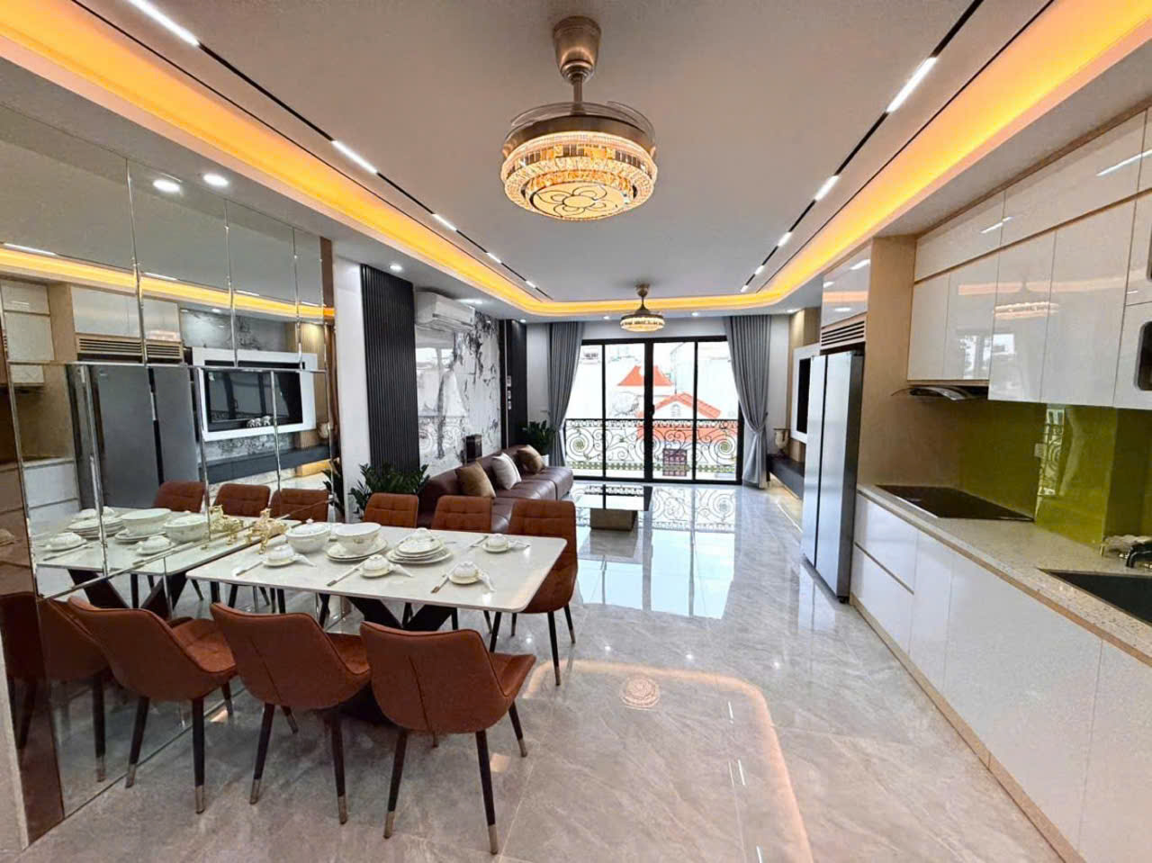 GẤP GẤP - CHỦ NHỜ BÁN GẤP CĂN NHÀ NGỌC THỤY - LB - 54M2 - 6 TẦNG - THANG MÁY - GARA Ô TÔ 7 CHỖ - 1X - Ảnh 2