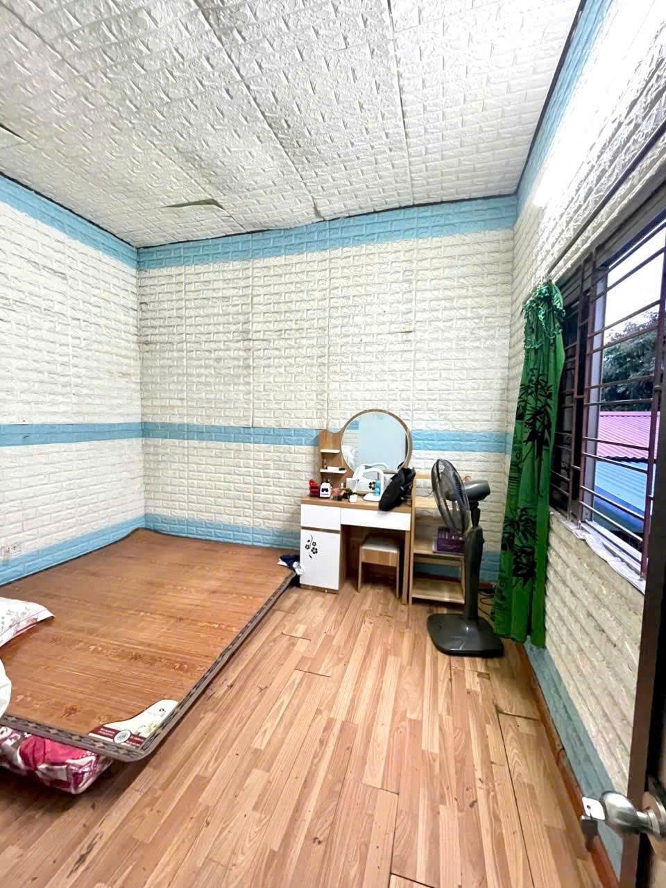 CHÍNH CHỦ BÁN ĐẤT TẶNG NHÀ CẤP 4 GÁC LỬNG LÔ GÓC ,MẶT NGÕ Đường CAM LỘ, Phường HÙNG VƯƠNG. - Ảnh 3