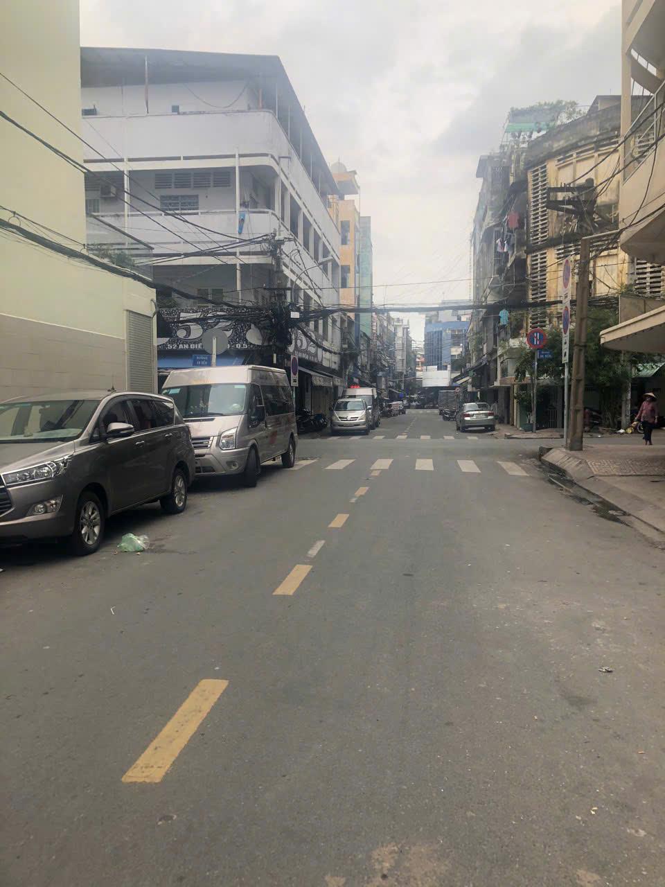 *** 20TỶ HƠN,83M2,4Tầng 4PN (4x20.5) Mặt Phố Tại Phan Phú Tiên Quận 5 - Ảnh chính