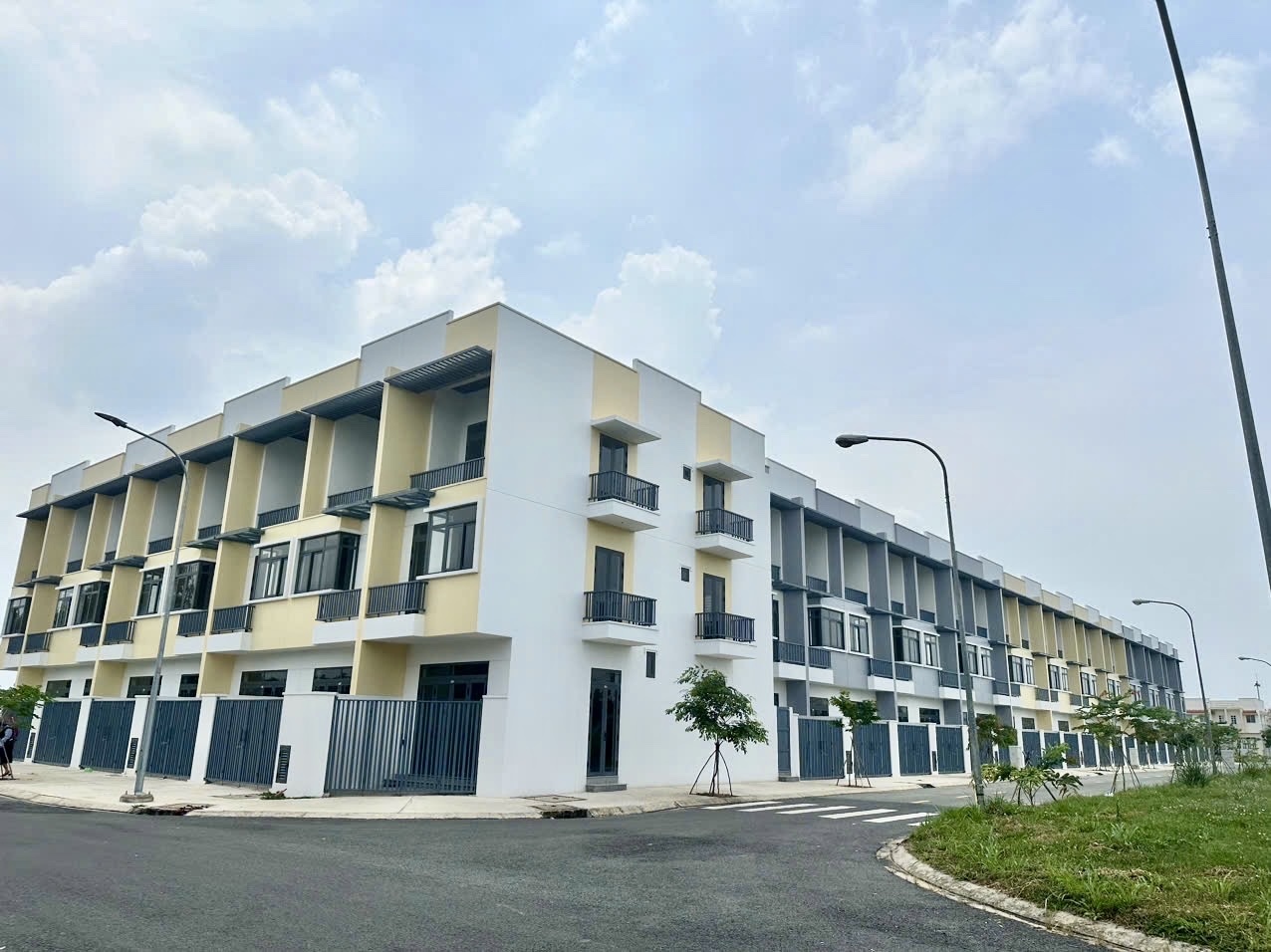 TẬU NHÀ PHỐ SIÊU SANG MỖI THÁNG CHỈ TRẢ 7 TRIỆU - CHO THUÊ NGAY ĐƯỢC 6 TRIỆU / THÁNG TẠI TÂY NINH - Ảnh 4