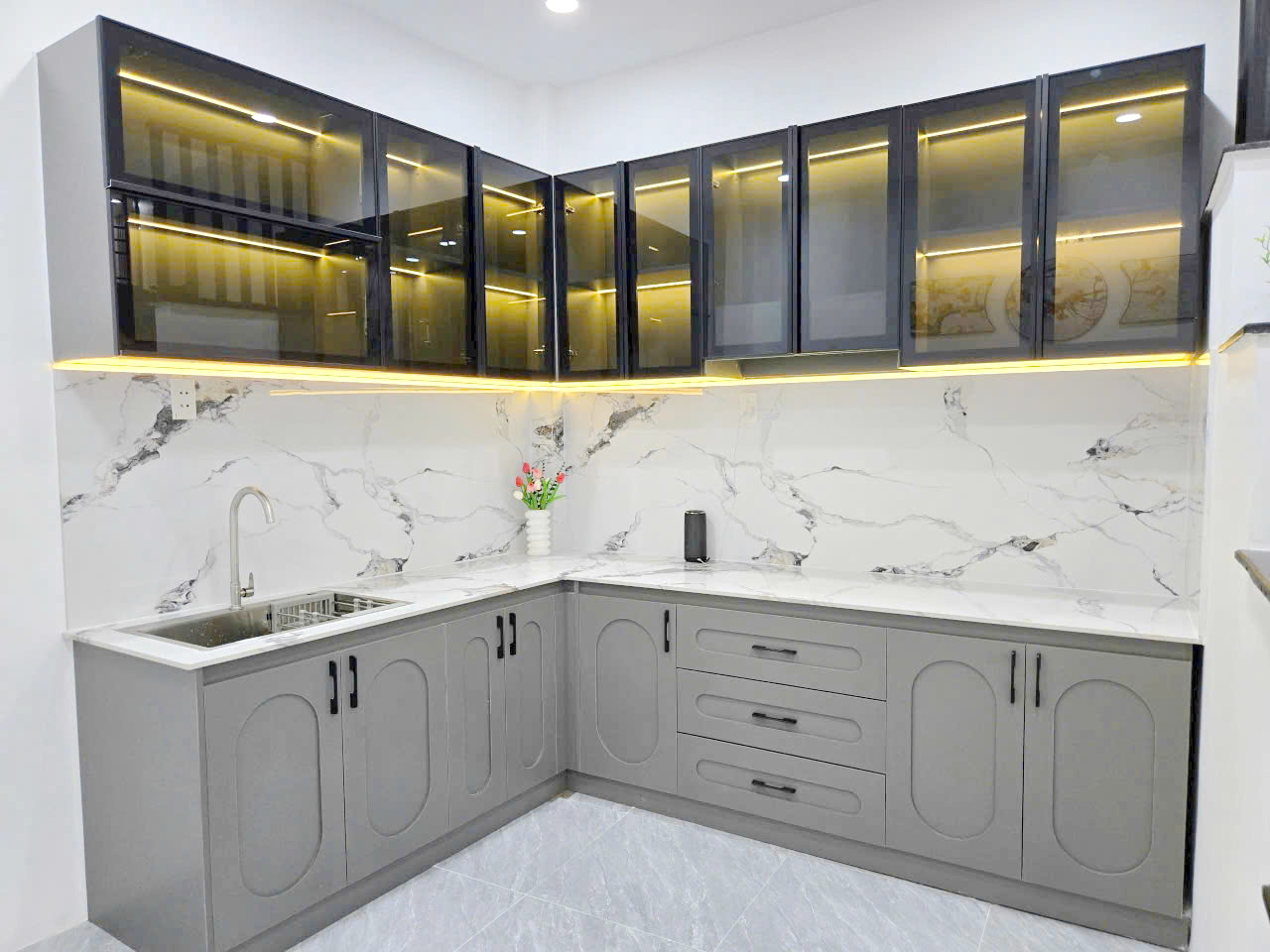 Nhà mới 2 tầng sát hẻm xe hơi Âu Dương Lân P3Q8. Giá: 4.65 tỷ - Ảnh 2