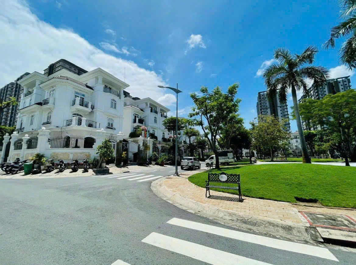 CHÍNH CHỦ CẦN BÁN GẤP BIỆT THỰ KHU CITYLAND RIVERSIDE TÂN PHÚ -QUẬN 7 - Ảnh chính