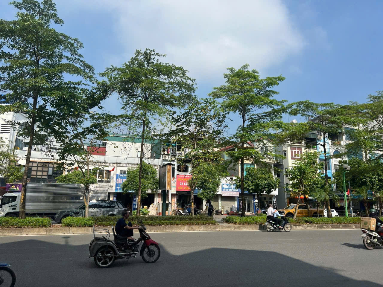 MẢNH ĐẤT RỘNG – GIÁ ĐẦU TƯ – NGÕ THÔNG – PHÙ HỢP XÂY TÒA NHÀ CĂN HỘ 🔥<br><br>📍 Vị trí:  Ngô Gia Tự, – - Ảnh chính