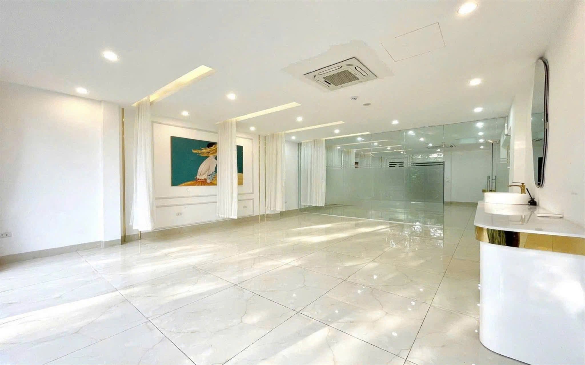 MẶT PHỐ HOÀNG NGÂN THANH XUÂN, VỊ TRÍ ĐẮC ĐỊA 9 TẦNG THÔNG SÀN. DT 86M2 GIÁ 53 TỶ - Ảnh 1