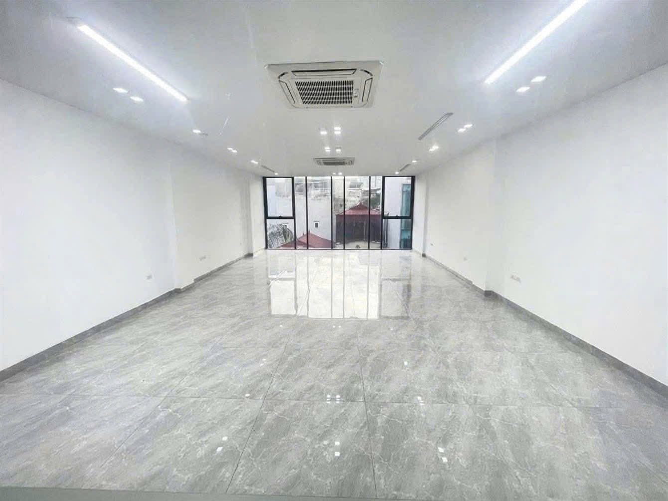 MẶT PHỐ HOÀNG NGÂN THANH XUÂN, VỊ TRÍ ĐẮC ĐỊA 9 TẦNG THÔNG SÀN. DT 86M2 GIÁ 53 TỶ - Ảnh 2