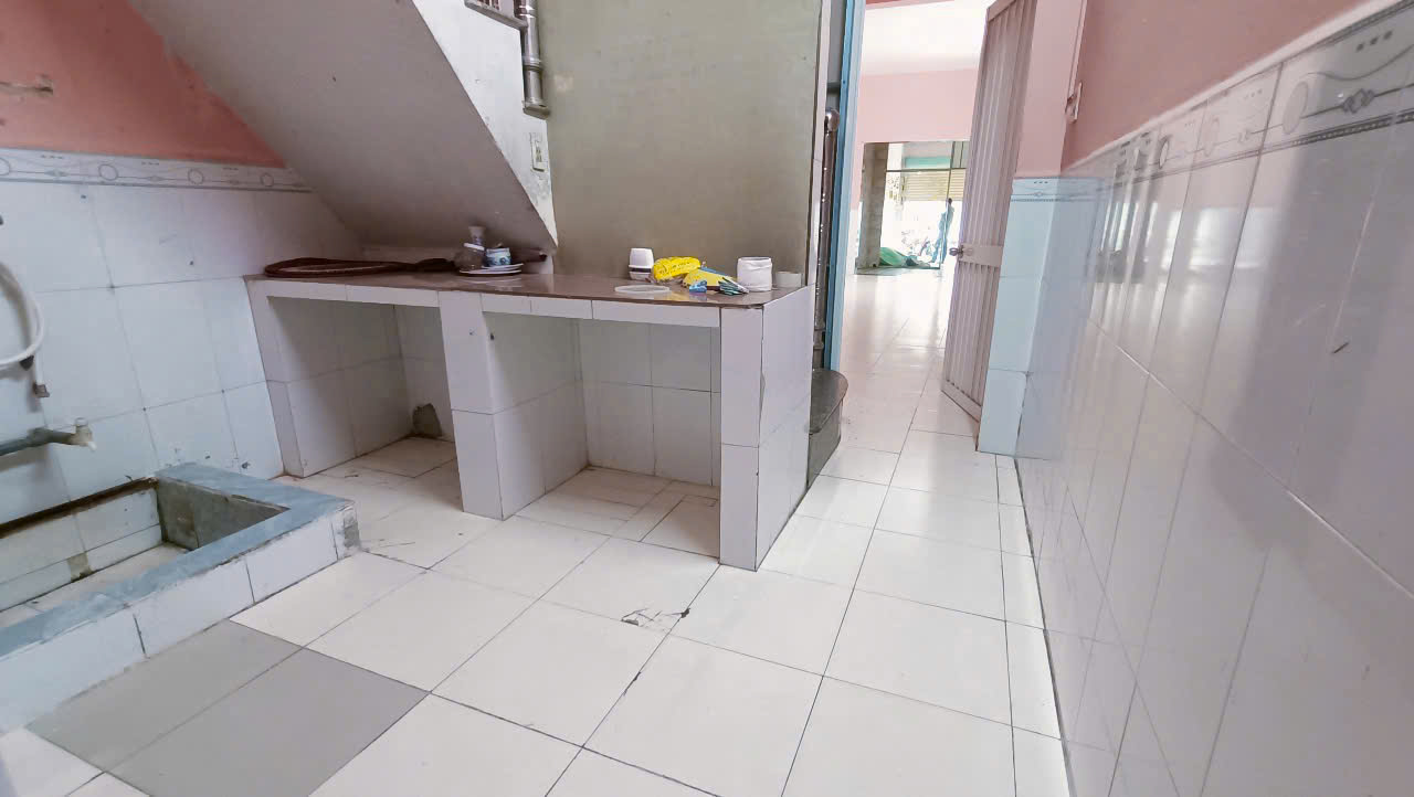 nhà 7 triêụ mặt tiền hẻm 233 cách đường Nguyễn Văn Cừ 50 m - Ảnh 3