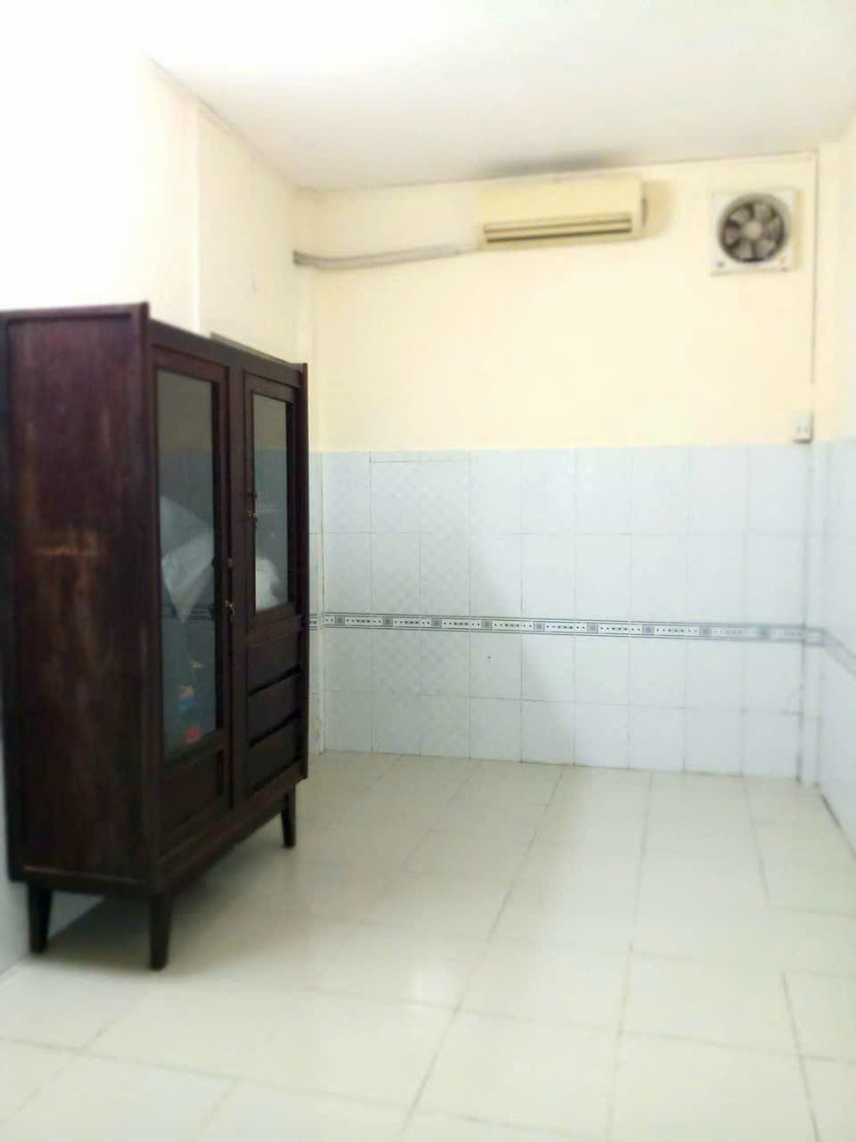 phòng trọ 2,5 tr có máy lạnh mặt tiền hẻm gần Trường Đại học Cần Thơ - Ảnh 3
