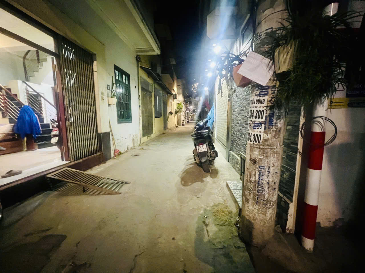 NGÕ Ô TO THÔNG_VỊ TRÍ ĐẸP TRUNG TÂM ĐỨC GIANG_DÒNG TIỀN ỔN ĐỊNH 54 TRIỆU/NĂM PHÙ HỢP GIỮ TIỀN , XÂY - Ảnh 1