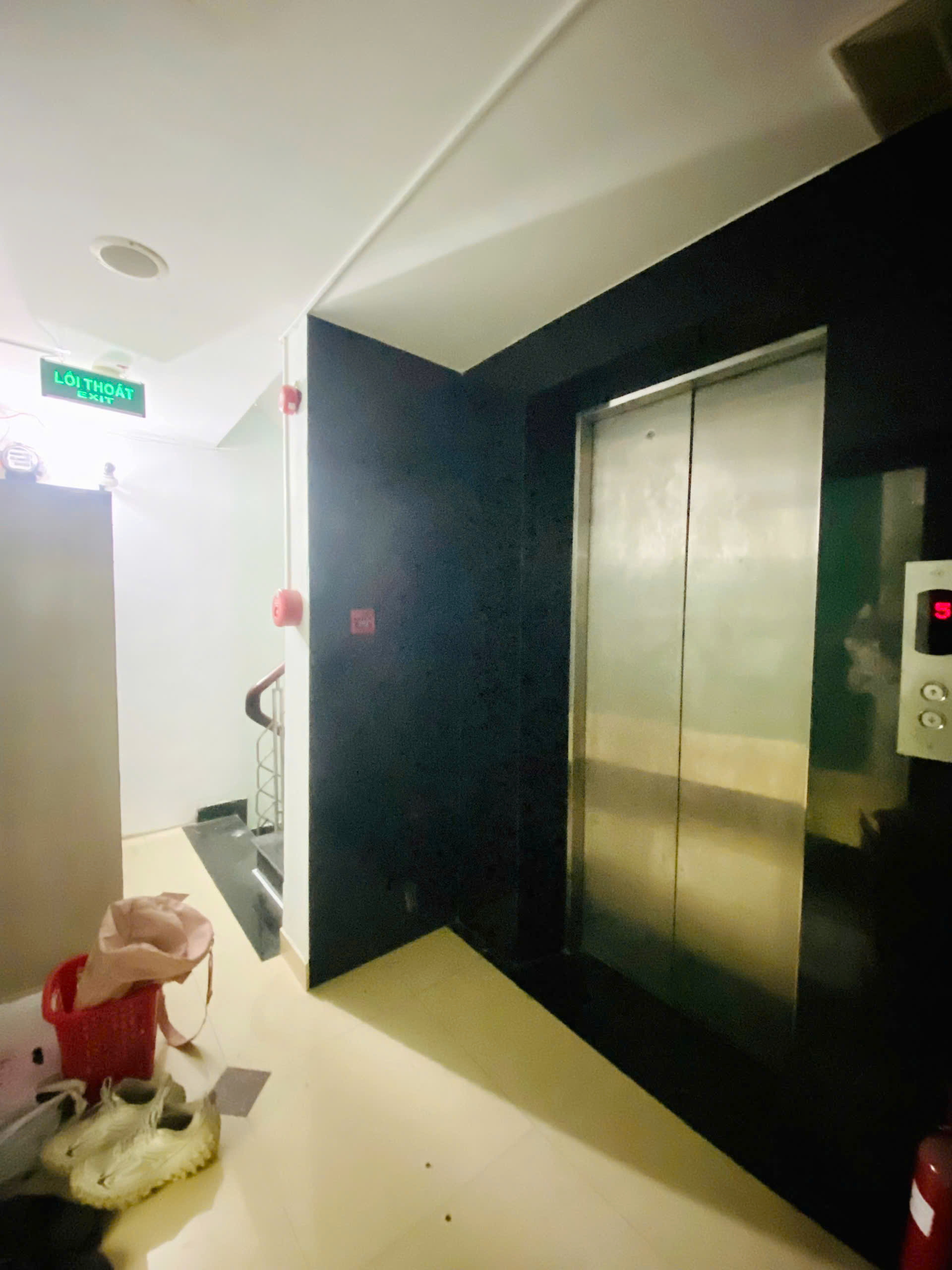 Chủ kẹt tiền giảm 4,5 tỷ nhà 6 tầng MT đường Phạm Huy Thông P7 Gò Vấp. Giá 20,5 tỷ TL - Ảnh 4