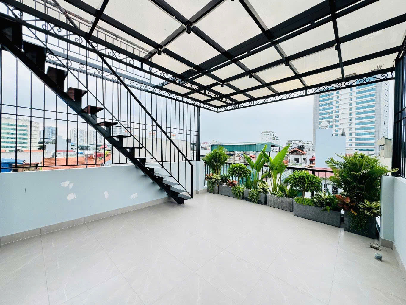 SIÊU PHẨM NHÀ MỚI LÕI GIA THỤY 60M, 7T, MT5M, THANG MÁY, NỘI THẤT CAO CẤP, NGÕ THÔNG. - Ảnh chính
