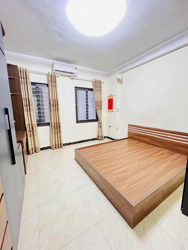 NHÀ ĐẸP LÔ GÓC THẠCH BÀN - Trung tâm tiện ích, tương lai ra mặt đường - Sổ đỏ chính chủ! - Ảnh 2