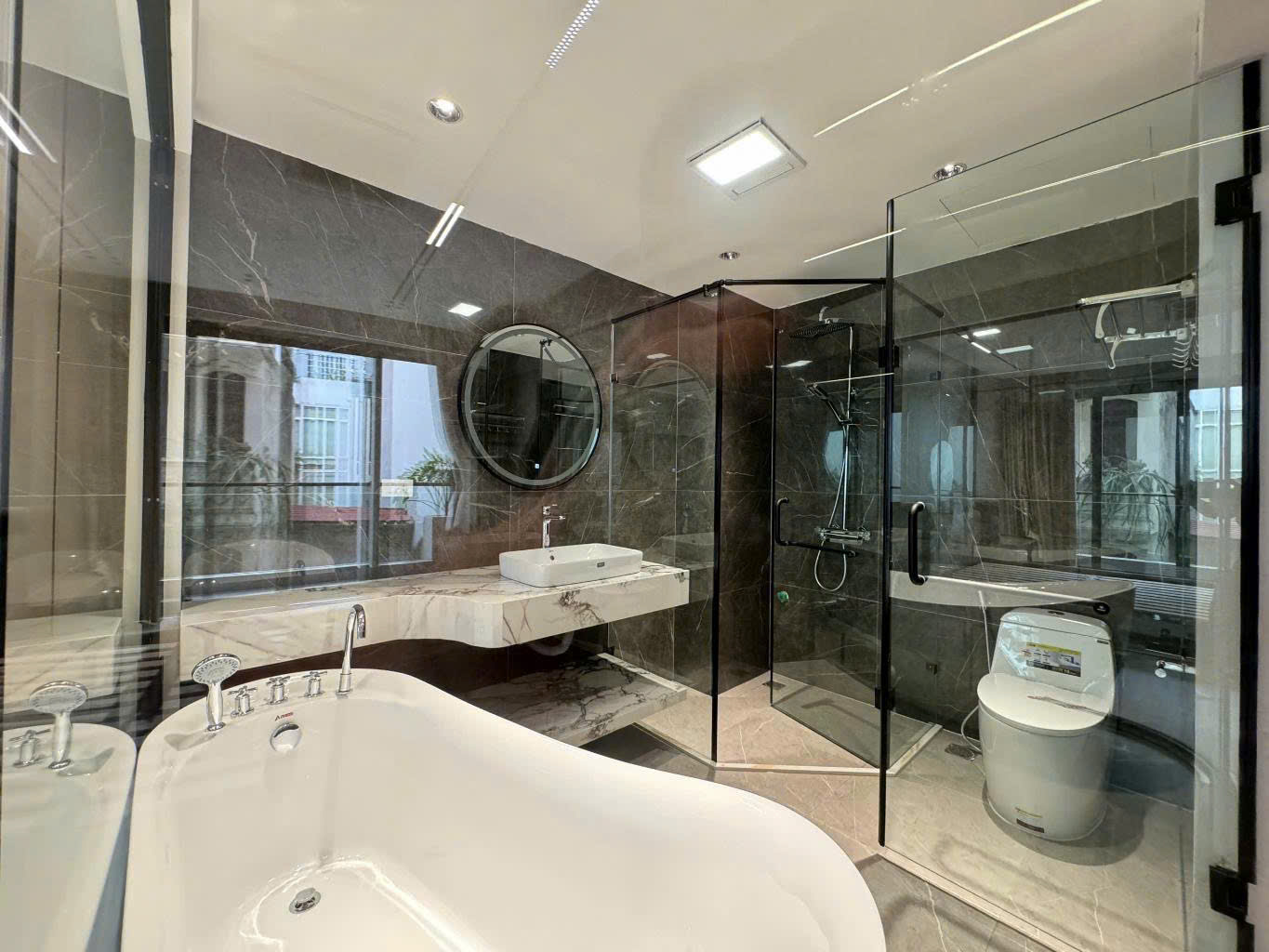 SIÊU PHẨM NHÀ MỚI NGUYỄN VĂN CỪ 60M, 7T, MT5M, THANG MÁY, NỘI THẤT CAO CẤP, NGÕ THÔNG. - Ảnh chính