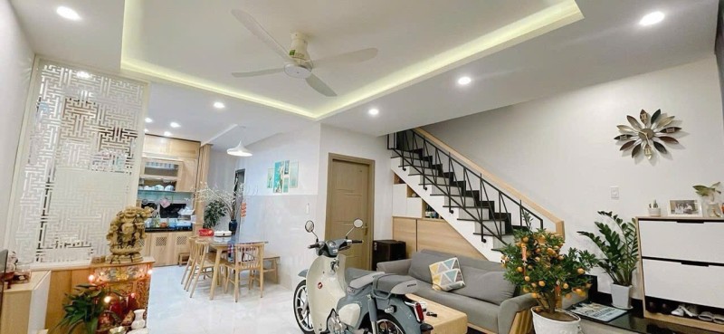 # Nhà kiệt sát MT Ba Đình, Bãi đậu Ô tô 30m, 65m2, 3 tầng đẹp, cực chất, 5.1 tỷ - Ảnh 3