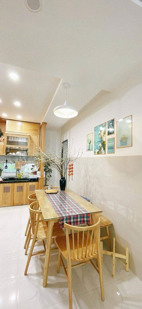 # Nhà kiệt sát MT Ba Đình, Bãi đậu Ô tô 30m, 65m2, 3 tầng đẹp, cực chất, 5.1 tỷ - Ảnh 1
